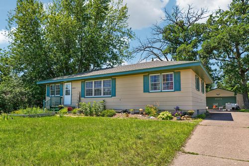 38804 8th Ave, North Branch, MN, 55056-3320 | Card Image