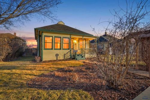 1020 Kansas City St, Rapid City, SD, 57701-2633 | Card Image