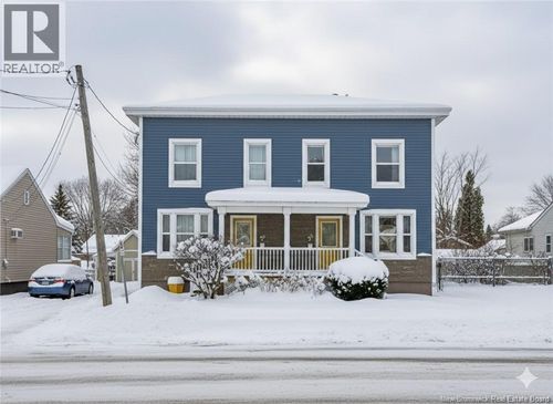 22 Sixth St, Moncton, NB, E1E3G6 | Card Image