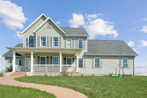 123 Cottage Dr, Mechanicsville, IA, 52306-9714 | Card Image