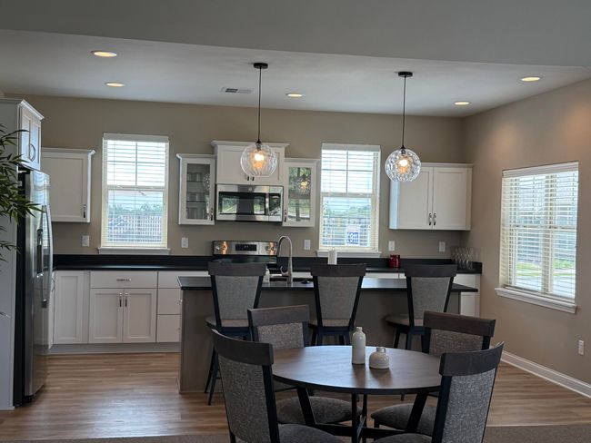 421 Standing Stone Dr, Condo with 2 bedrooms, 2 bathrooms and null parking in Waukesha WI | Image 11