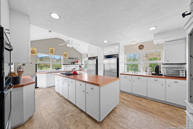 1120 Highway 39, House other with 12 bedrooms, 11 bathrooms and null parking in Ingram TX | Image 12