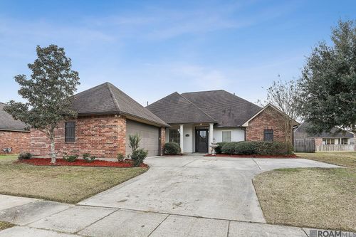 2970 Majestic Oaks Ave, Zachary, LA, 70791-3188 | Card Image