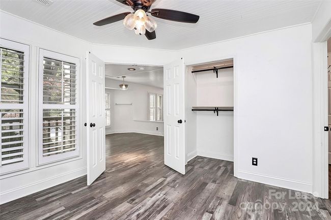 1109 E Morehead St, Condo with 2 bedrooms, 2 bathrooms and null parking in Charlotte NC | Image 9