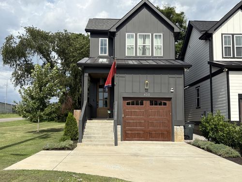 430 E Bend Dr, Nashville, TN, 37209-3008 | Card Image