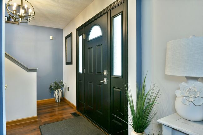 290 Shady Glen Dr, House other with 3 bedrooms, 2 bathrooms and null parking in Coraopolis PA | Image 6