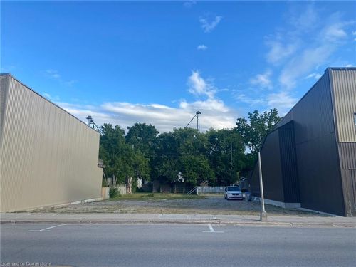 123 King St, Hensall, ON, N0M1X0 | Card Image