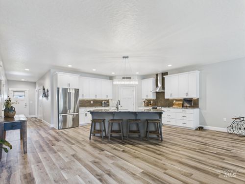 a-2102 Alder Ave, Lewiston, ID, 83501-6125 | Card Image