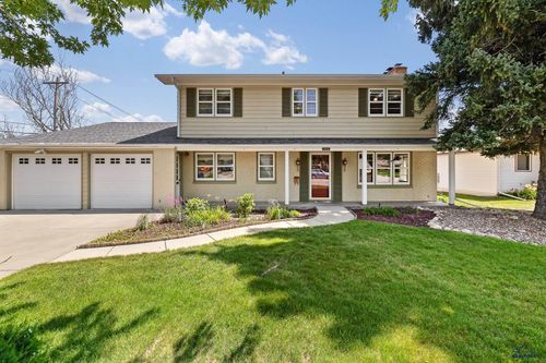 1916 9th St, Rapid City, SD, 57701-5302 | Card Image