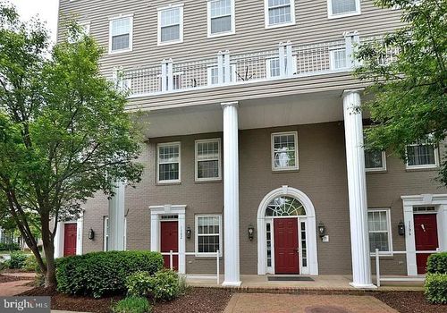 1306 Roundhouse Ln, ALEXANDRIA, VA, 22314-5920 | Card Image