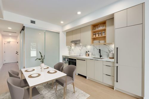 663-422 E 3rd St, North Vancouver, BC, V7L0K1 | Card Image
