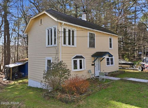461 Woodland Ave, Hawley, PA, 18428-1553 | Card Image