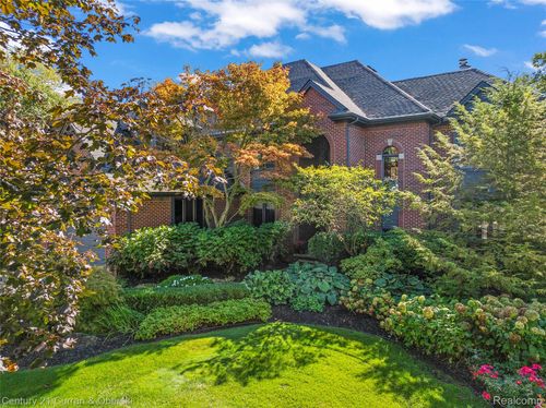 1555 Wandrei Ct, Commerce Township, MI, 48382-1890 | Card Image