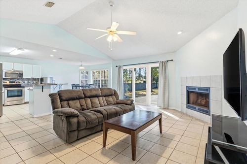 7095 Jasper St, Navarre, FL, 32566-8604 | Card Image