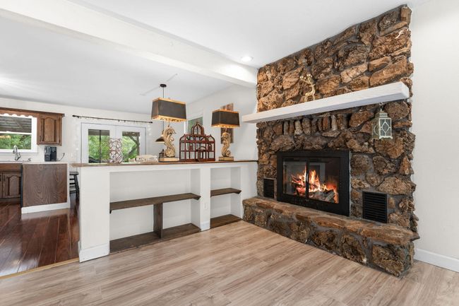 LivingRoomC | Image 12