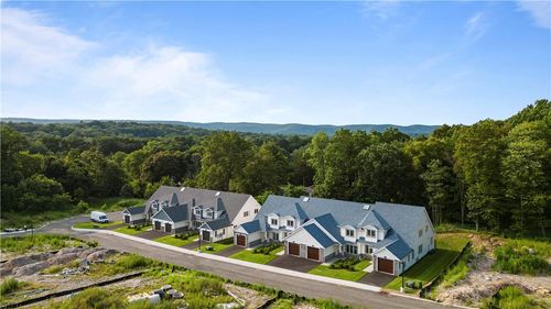 28 Dessau Cir, Spring Valley, NY, 10977-1865 | Card Image