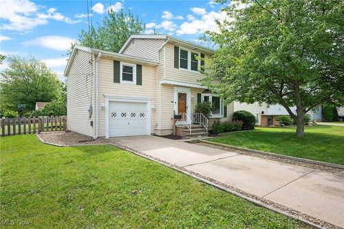 757 Abbe Rd N, Elyria, OH, 44035-1848 | Card Image