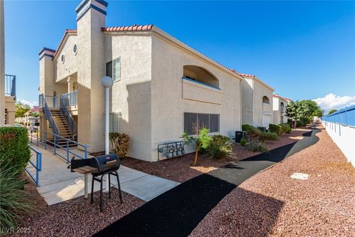 2021-2725 S Nellis Blvd, Las Vegas, NV, 89121-2089 | Card Image