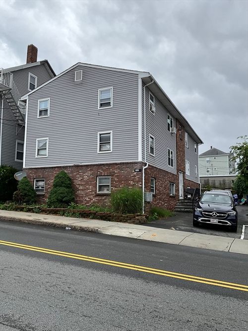 apt-6-243 Robeson St, Fall River, MA, 02720-5158 | Card Image
