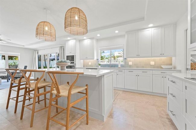 204 75 Th St, House other with 3 bedrooms, 2 bathrooms and null parking in HOLMES BEACH FL | Image 26