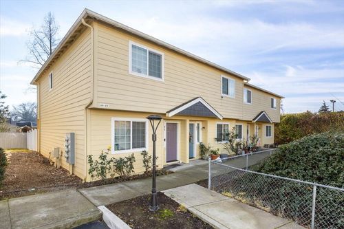 apt-49-2030 Brookhurst St, Medford, OR, 97504-5769 | Card Image