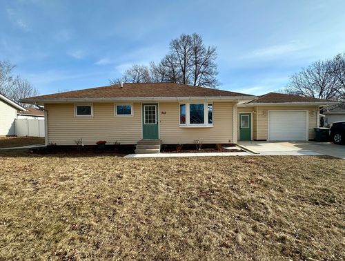 912 N Oakley St, Luverne, MN, 56156-1345 | Card Image