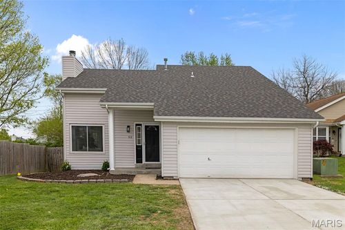 32 Queensboro Dr, Saint Peters, MO, 63376-3685 | Card Image
