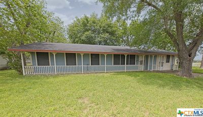 421 Thirteenth Street, House other with 4 bedrooms, 2 bathrooms and null parking in Shiner TX | Image 1