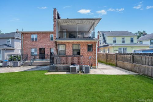 191-15 119th Ave, Saint Albans, NY, 11412-3326 | Card Image