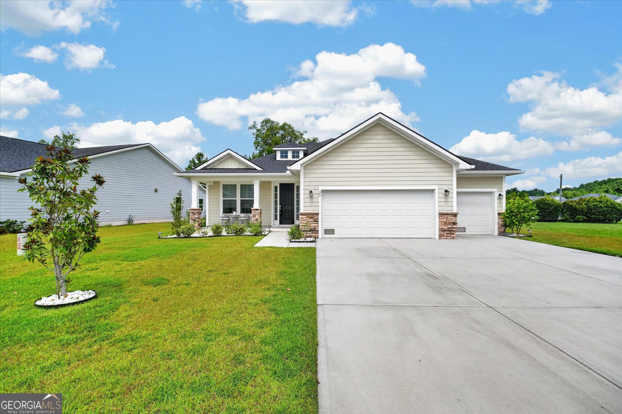 Residential in Richmond Hill 3