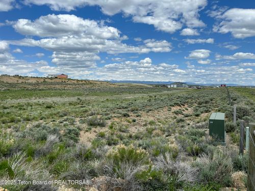 LOT 2 Cobblestone Dr, Pinedale, WY, 82941-6755 | Card Image