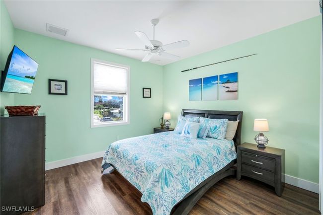 Studio Bedroom | Image 7