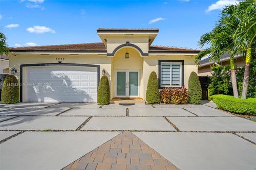 8855 Nw 146th Ln, Miami Lakes, FL, 33018 | Card Image