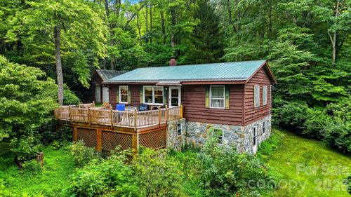 7180 Valley View Dr, Newland, NC, 28657-7348 | Card Image