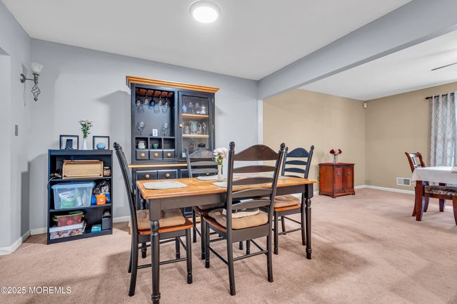 Eat in kitchen | Image 16