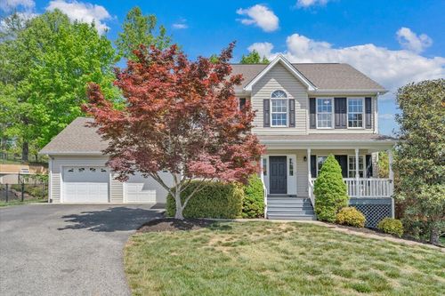 1365 Lakeridge Cir, Troutville, VA, 24175-6845 | Card Image