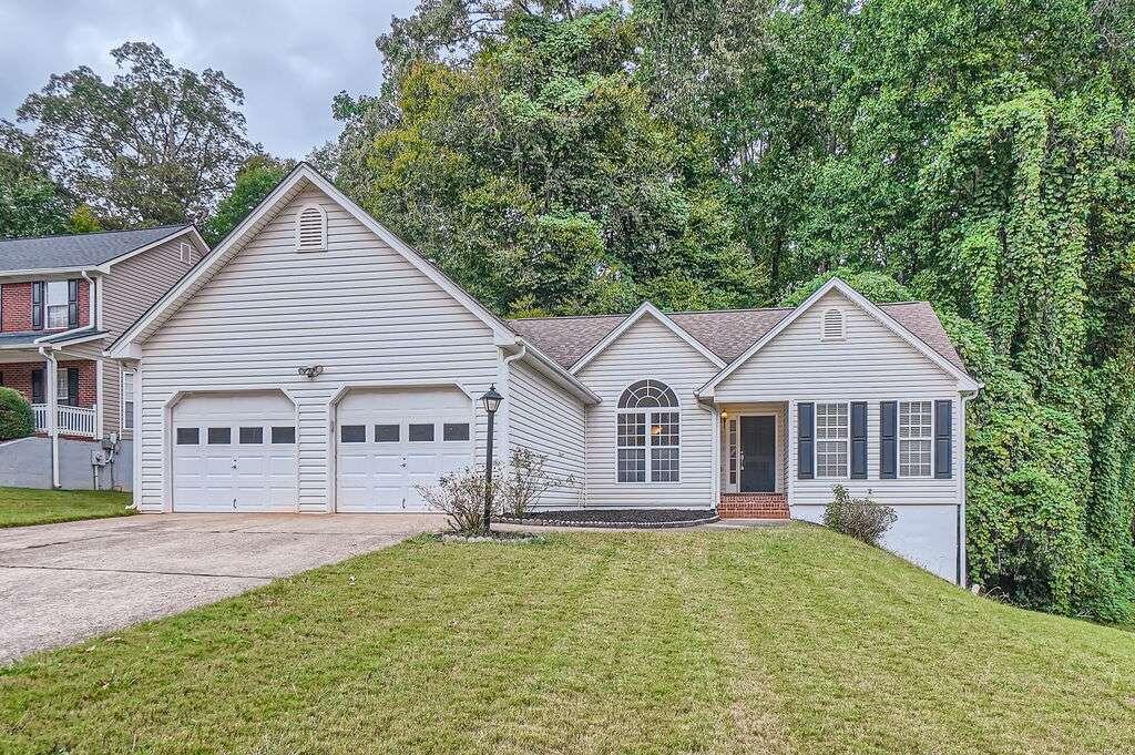 Dunagan Dr, Lawrenceville, GA 30045