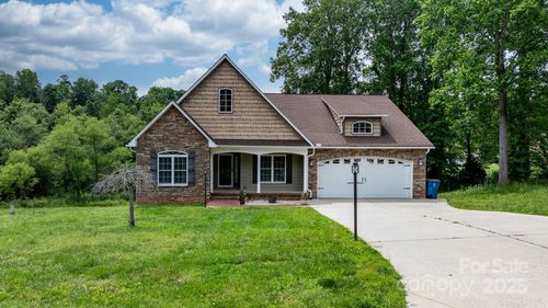 1263 Waterford Dr, Hickory, NC, 28602-8980 | Card Image