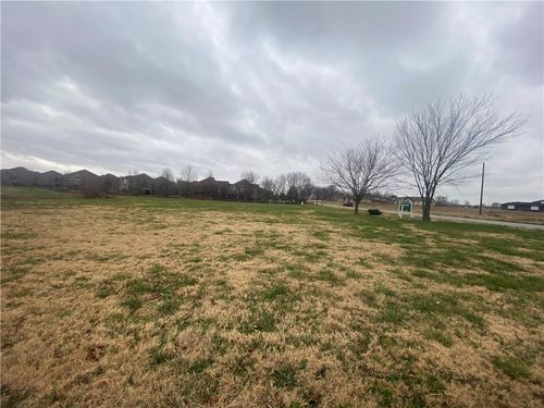 5911 W Venture Park Boulevard, Rogers, AR, 72758 | Card Image
