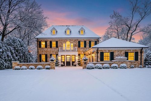 6920 N Barnett Lane, Fox Point, WI, 53217 | Card Image