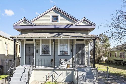 6217 Dauphine St, New Orleans, LA, 70117-1511 | Card Image