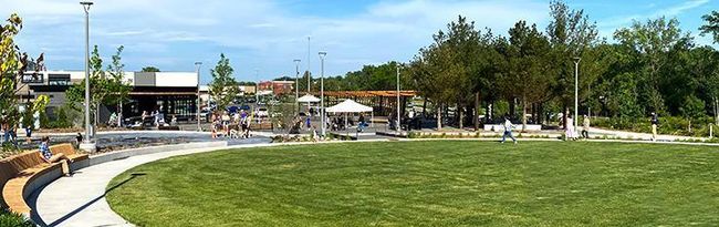 Ridgedale Commons and park are in back parking lot | Image 37