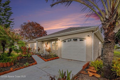 901 Gannet Ave Nw, Palm Bay, FL, 32907-9437 | Card Image