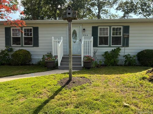 466-1661 Old Country Rd, Riverhead, NY, 11901-4441 | Card Image