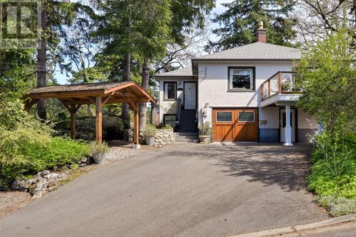 1151 Reynolds Rd, Victoria, BC, V8P2K5 | Card Image