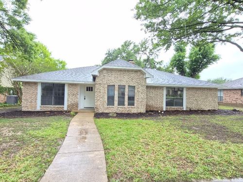5117 Vera Cruz Dr, Garland, TX, 75043-3138 | Card Image