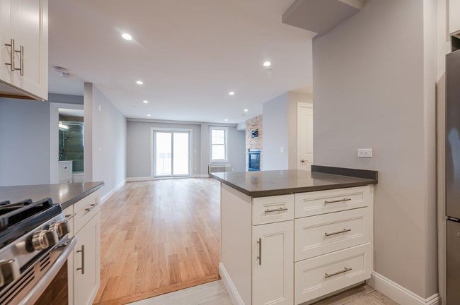 APT-204 - 661 W Broadway, Condo with 3 bedrooms, 2 bathrooms and null parking in Long Beach NY | Image 11