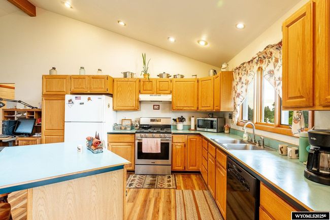 31 Wagon Box Rd, Home with 3 bedrooms, 2 bathrooms and null parking in Story WY | Image 11