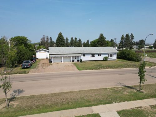 10202 99 St, La Crete, AB, T0H0G6 | Card Image