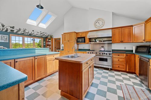 338 Johnson Rd, Marshfield, VT, 05658-7170 | Card Image